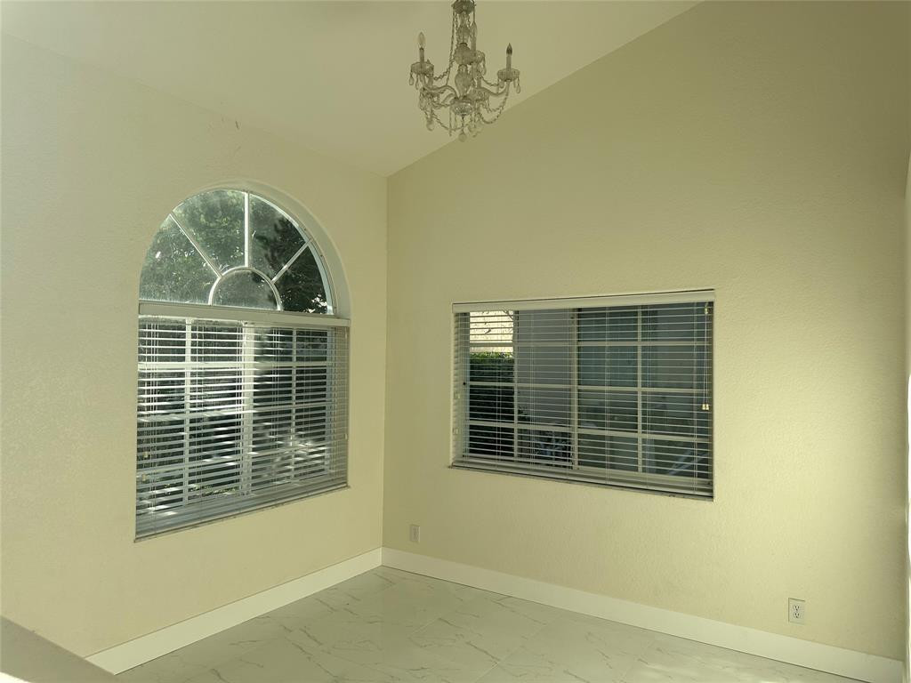 528 Water Point Weston, FL 33326 - Photo 5 of 10 Photo 5