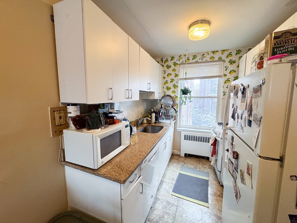 38-1 Dean Road, Unit 1 Brookline, MA 02445 - Photo 3 of 7