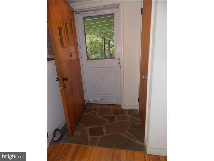 4507 Edges Mill Road Downingtown, PA 19335 - Photo 4 of 23 Foyer