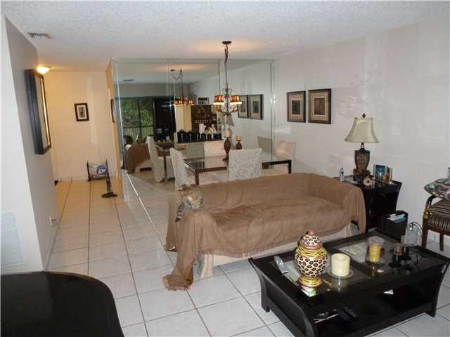 4409 Northwest 22nd Road, Unit 403 Pompano Beach, FL 33066 - Photo 6 of 10 Dining Room