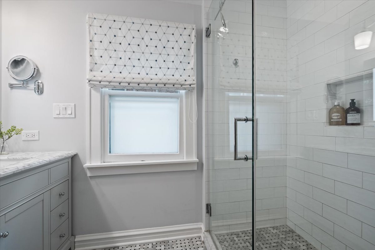 2311 Park Place Evanston, IL 60201 - Photo 27 of 41