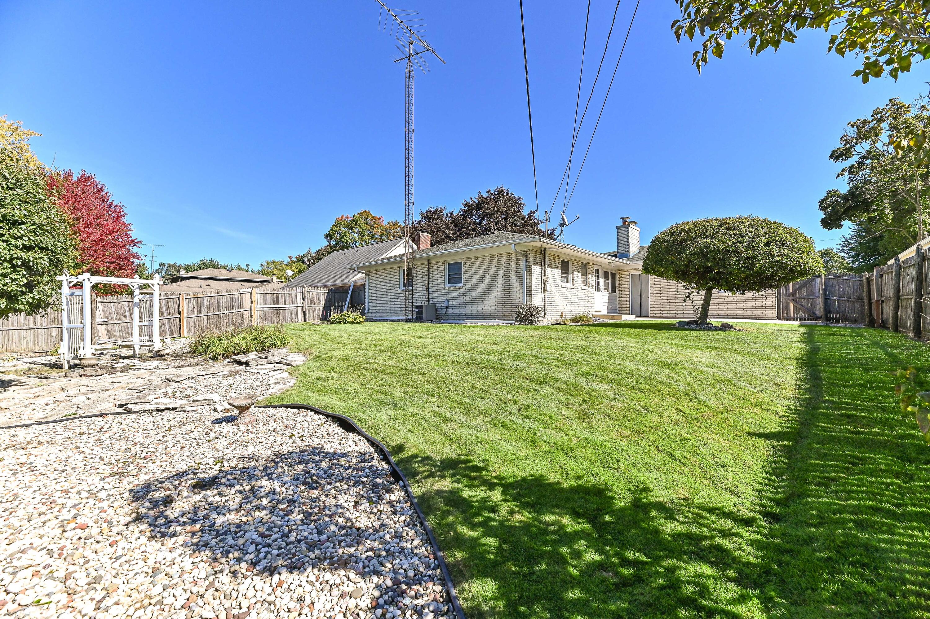 3170 Taylor Avenue Racine, WI 53405 - Photo 49 of 56 Taylor-53