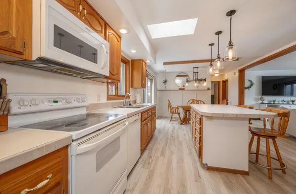 $315,000 | 104 Northwest Avenue, Bovey, MN 55709