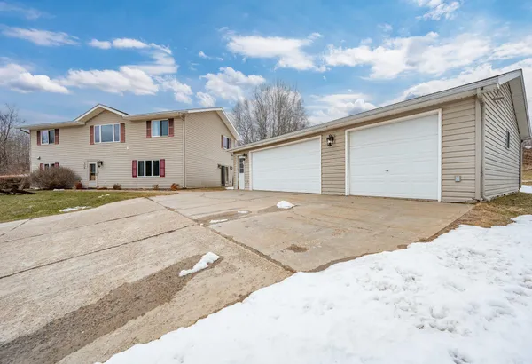 $315,000 | 104 Northwest Avenue, Bovey, MN 55709