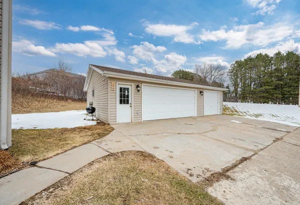 $315,000 | 104 Northwest Avenue, Bovey, MN 55709