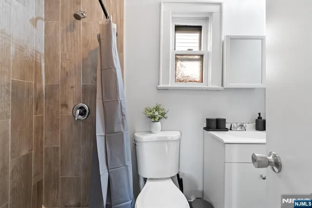 $599,999 | 9 East 51st Street, Bayonne, NJ 07002