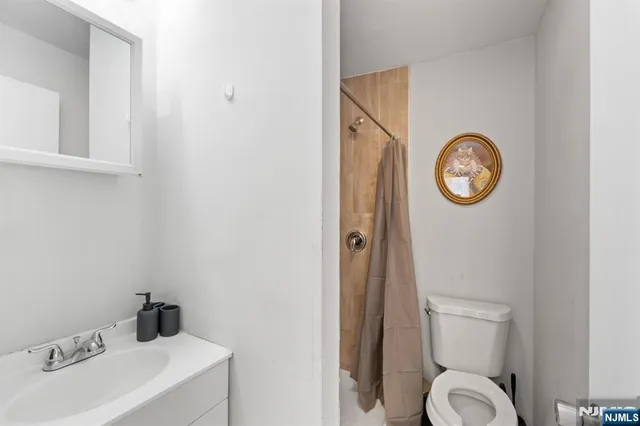 $599,999 | 9 East 51st Street, Bayonne, NJ 07002