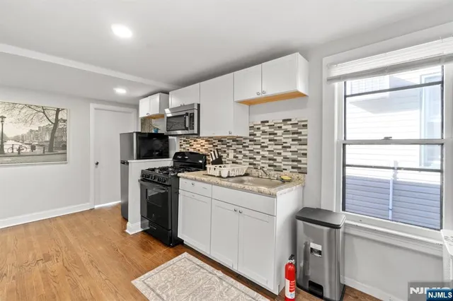 $599,999 | 9 East 51st Street, Bayonne, NJ 07002