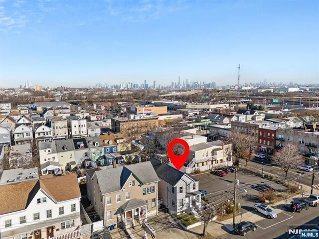 $599,999 | 9 East 51st Street, Bayonne, NJ 07002