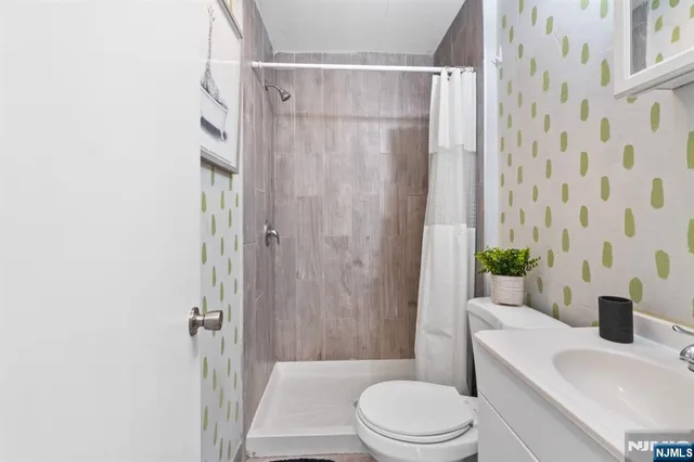 $599,999 | 9 East 51st Street, Bayonne, NJ 07002