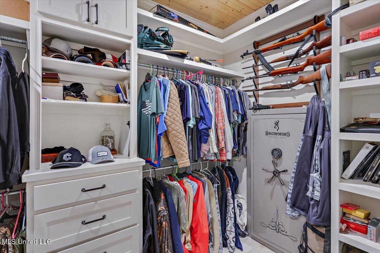 1109 Foxpoint Brandon, MS 39047 - Photo 43 of 99 040-1109 Foxpoint