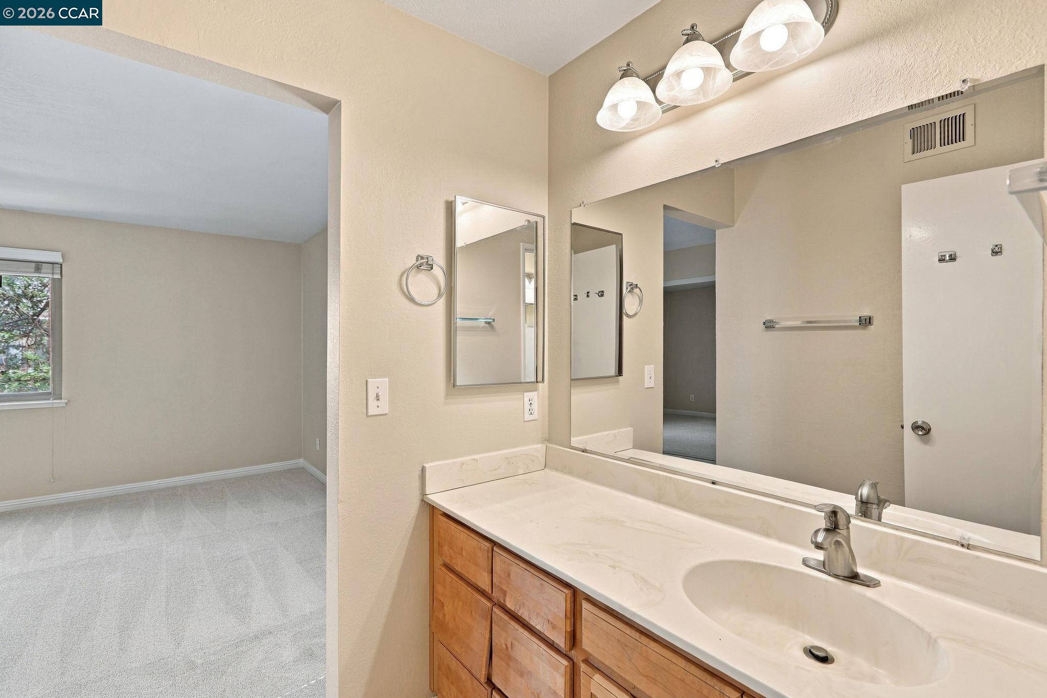 2055 Sierra Road, Unit 61 Concord, CA 94518 - Photo 17 of 26 Gallery Image 17