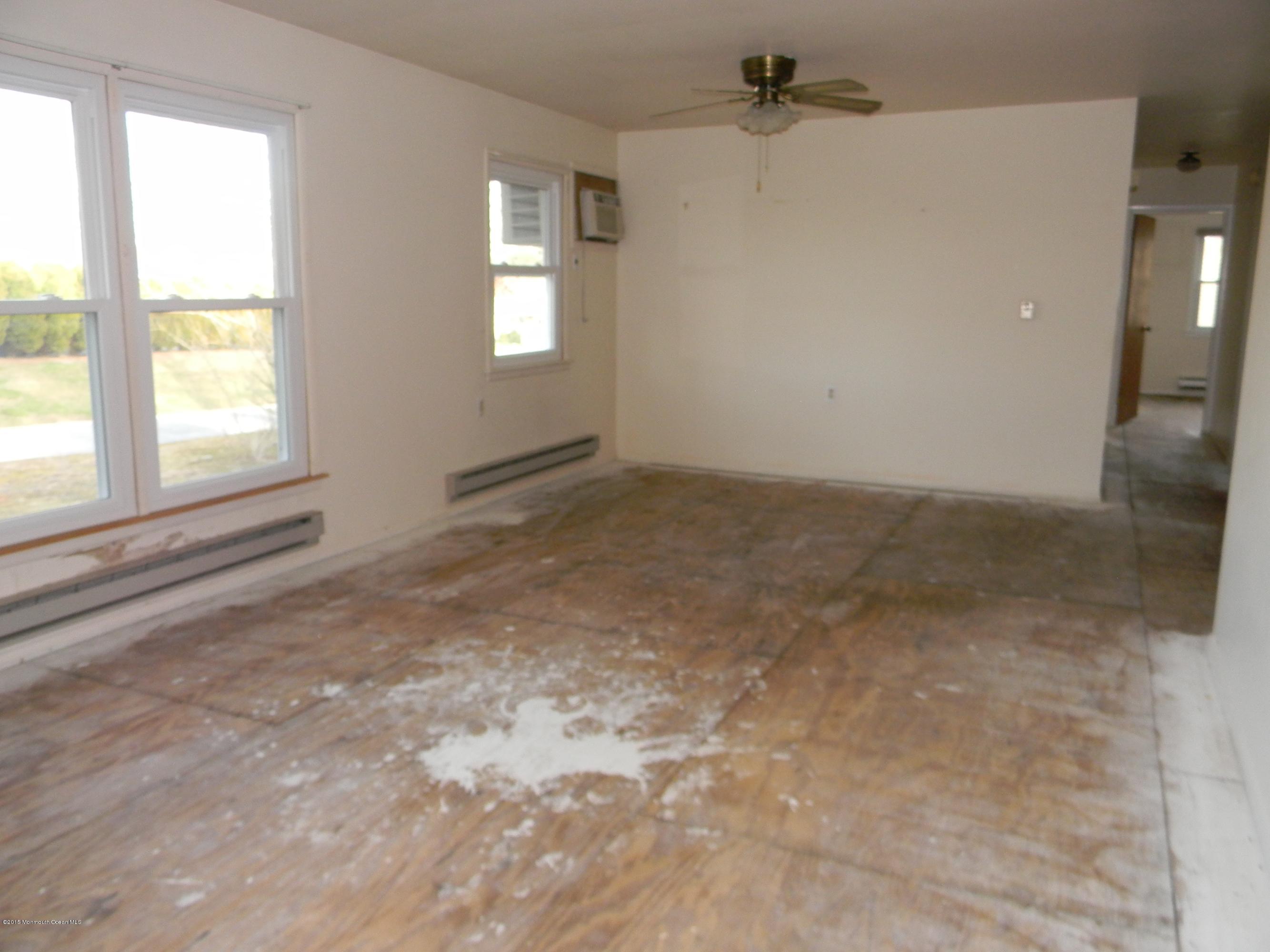 41 Sycamore Access Road, Unit 15 Manahawkin, NJ 08050 - Photo 3 of 13 009