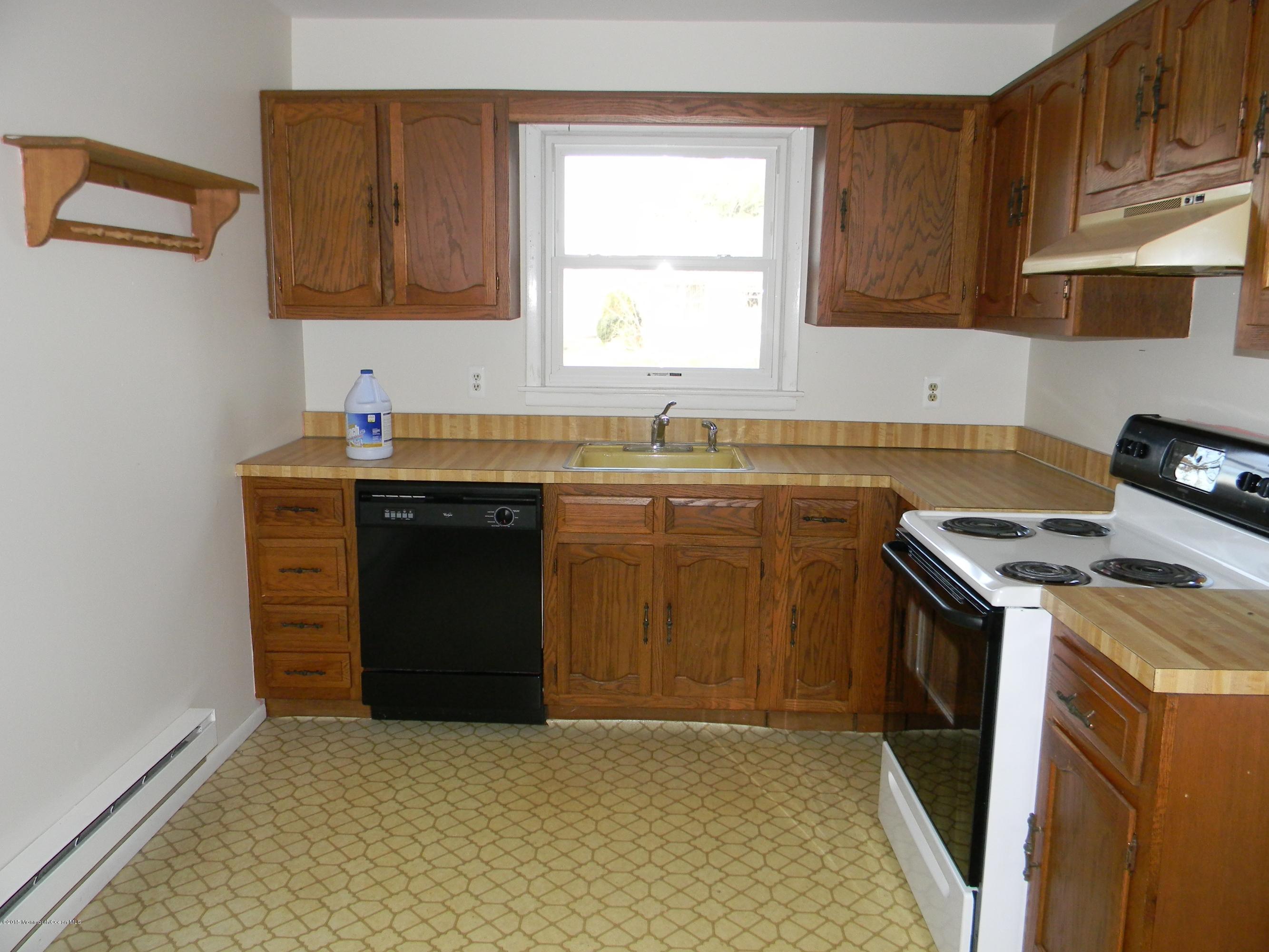 41 Sycamore Access Road, Unit 15 Manahawkin, NJ 08050 - Photo 5 of 13 006