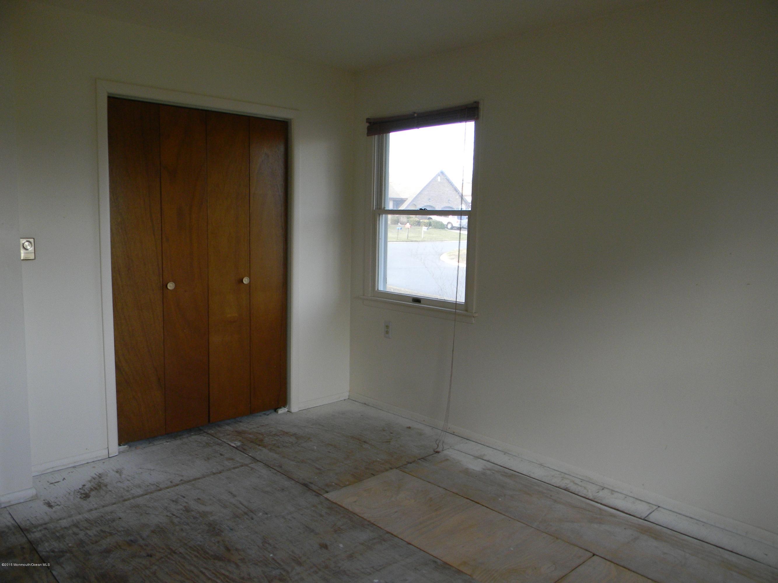 41 Sycamore Access Road, Unit 15 Manahawkin, NJ 08050 - Photo 8 of 13 005