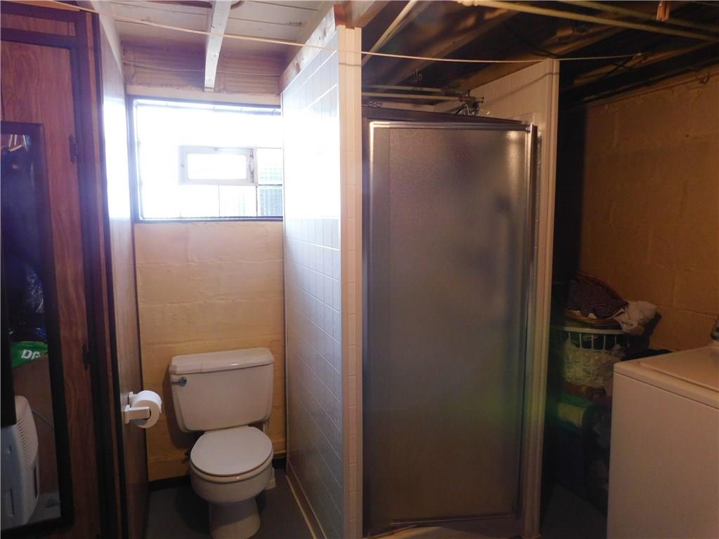 1812 River Road North Apollo, PA 15673 - Photo 14 of 14 Lower level bath