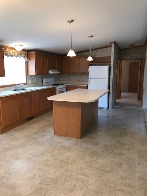 6 Buddy Street Hooksett, NH 03106 - Photo 8 of 29 Gallery Image 8
