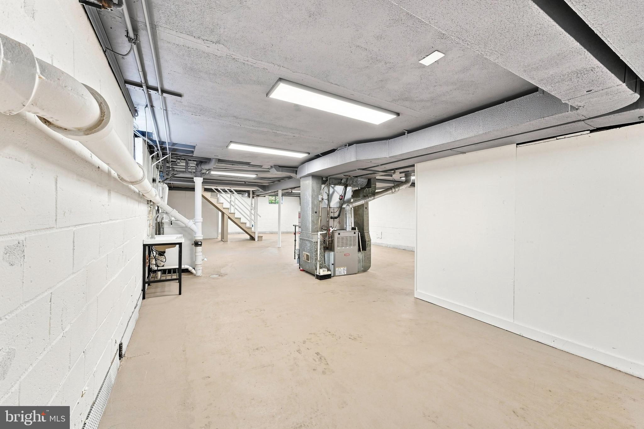 9129 Walden Road Silver Spring, MD 20901 - Photo 44 of 61 Gallery Image 44