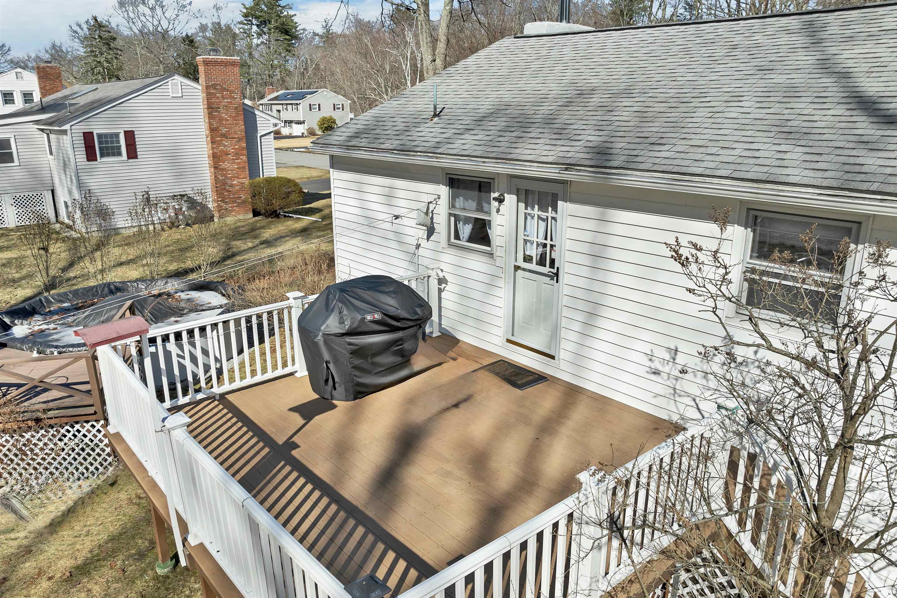 51 Bedard Avenue Derry, NH 03038 - Photo 6 of 34