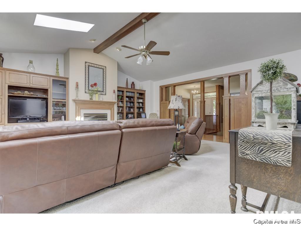 3916 Surry Pl Lane Springfield, IL 62711 - Photo 5 of 36