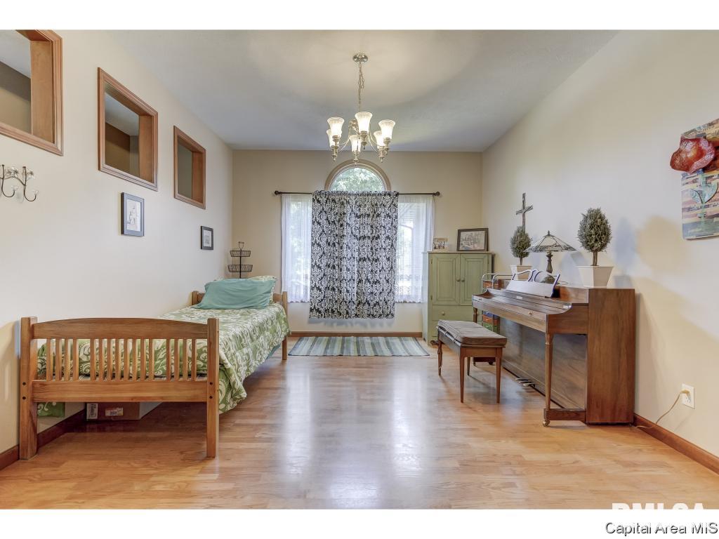 3916 Surry Pl Lane Springfield, IL 62711 - Photo 10 of 36