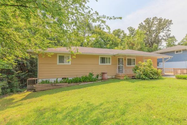 $220,000 | 1614 Eastwood Avenue, Chattanooga, TN 37411