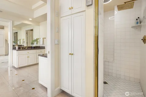 $4,999,000 | 8496 Northeast Woodland Cove Drive, Kirkland, WA 98034
