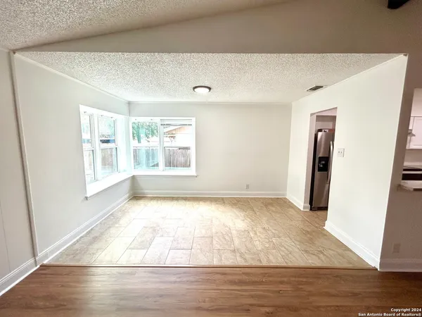 $1,525 | 624 Jamie Sue Drive, Converse, TX 78109