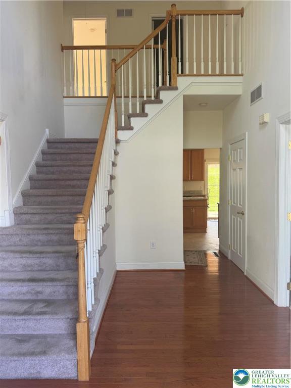 2509 Somerset Road Whitehall, PA 18052 - Photo 13 of 58 Foyer