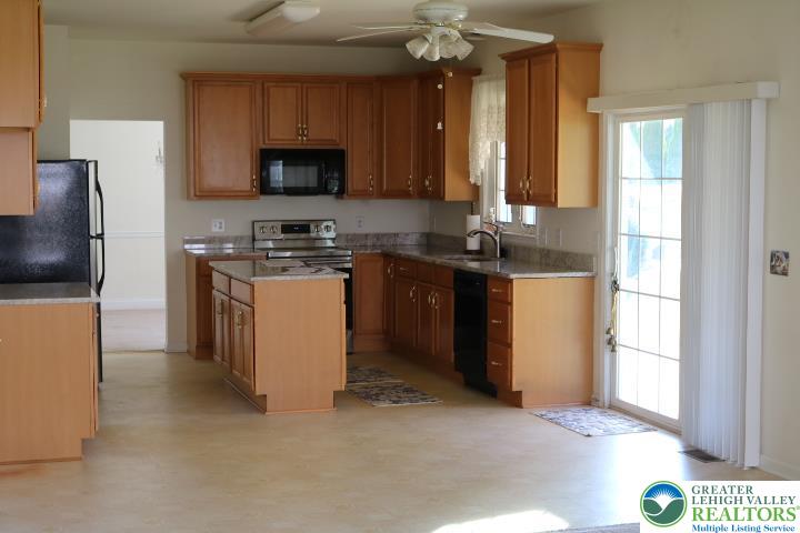 2509 Somerset Road Whitehall, PA 18052 - Photo 22 of 58 Gallery Image 22