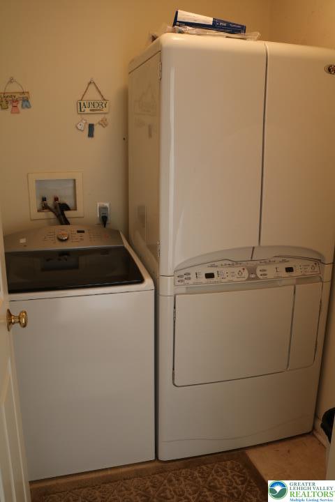 2509 Somerset Road Whitehall, PA 18052 - Photo 38 of 58 Laundry Room