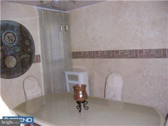384 Avon Road Upper Darby, PA 19082 - Photo 5 of 5