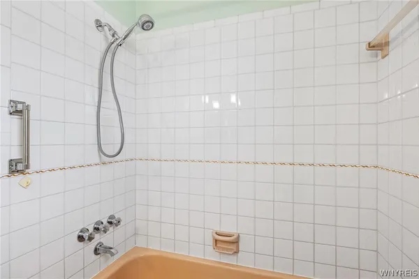 $269,900 | 39 Cardy Lane, Cheektowaga, NY 14043