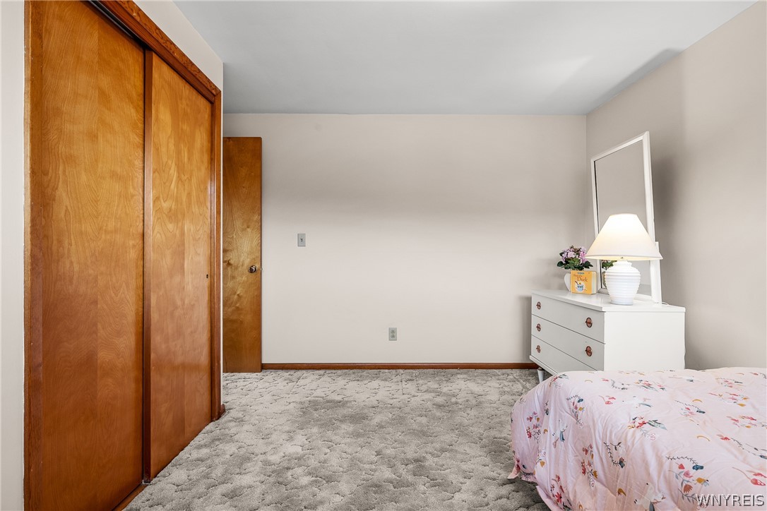 39 Cardy Lane Cheektowaga, NY 14043 - Photo 22 of 32 Bdrm #3 good sized closet