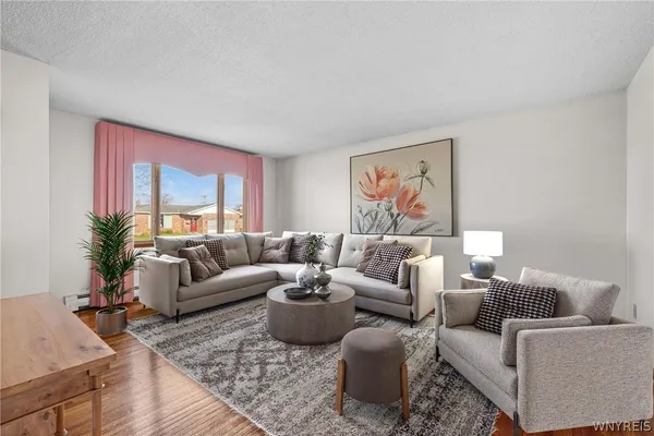 $269,900 | 39 Cardy Lane, Cheektowaga, NY 14043