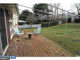 454 Foster Drive Springfield, PA 19064 - Photo 3 of 6 Exterior Back