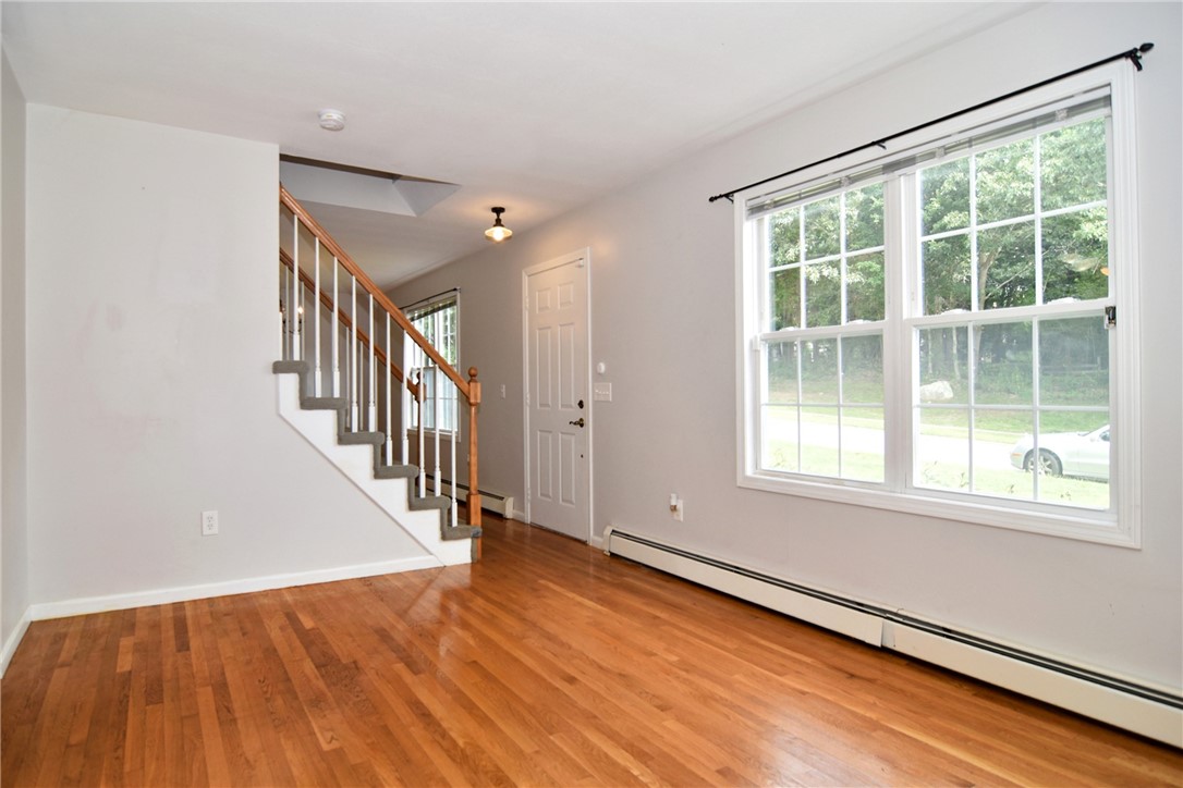649 Chestnut Hill Road South Kingstown, RI 02879 - Photo 2 of 41