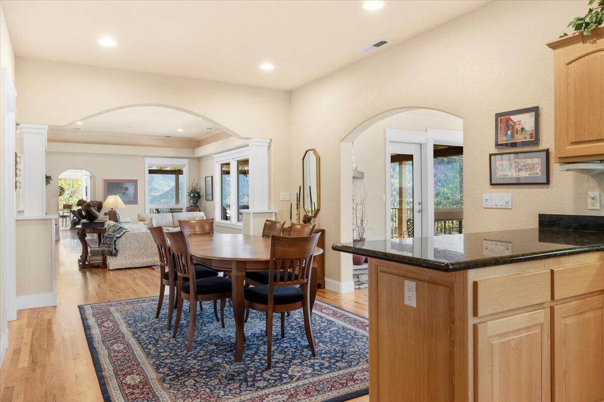 3344 Pearce Park Road Grants Pass, OR 97526 - Photo 65 of 65 Open Floor Plan