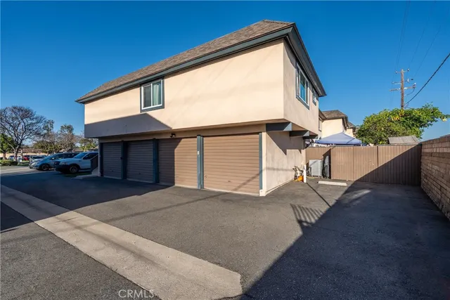 $525,000 | 1143 South Clifpark Circle, Anaheim, CA 92805