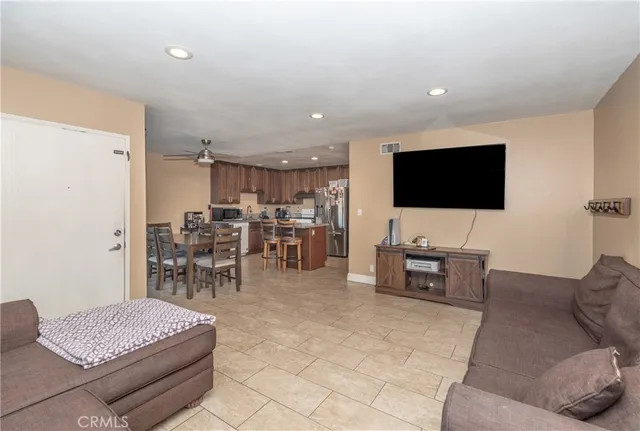 $525,000 | 1143 South Clifpark Circle, Anaheim, CA 92805