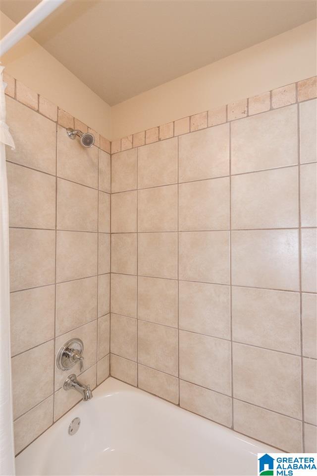 418 Oxford Way Pelham, AL 35124 - Photo 35 of 44