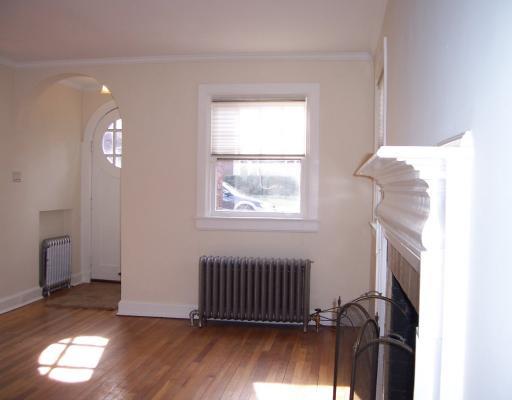 205 Gladstone Road Pittsburgh, PA 15217 - Photo 7 of 15 Living Room. View toward entry