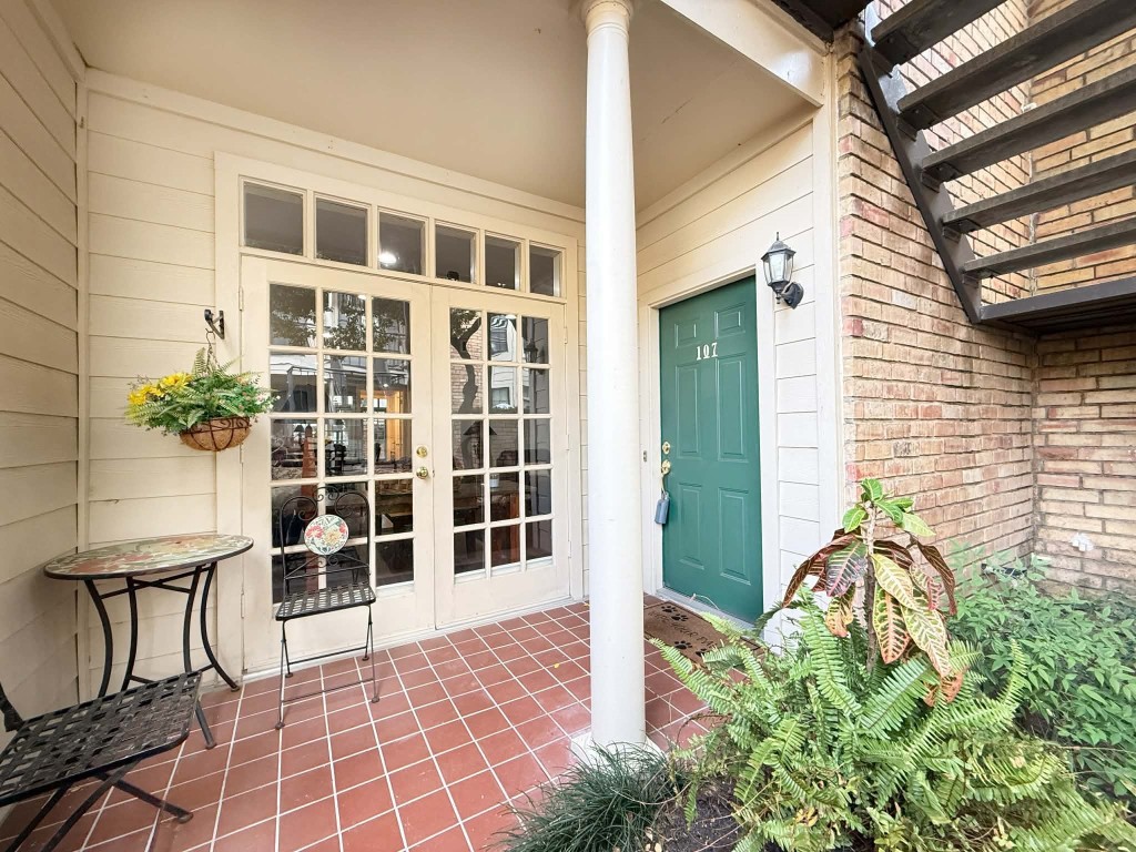 4000 Purdue Street, Unit 107 Houston, TX 77005 - Photo 1 of 10