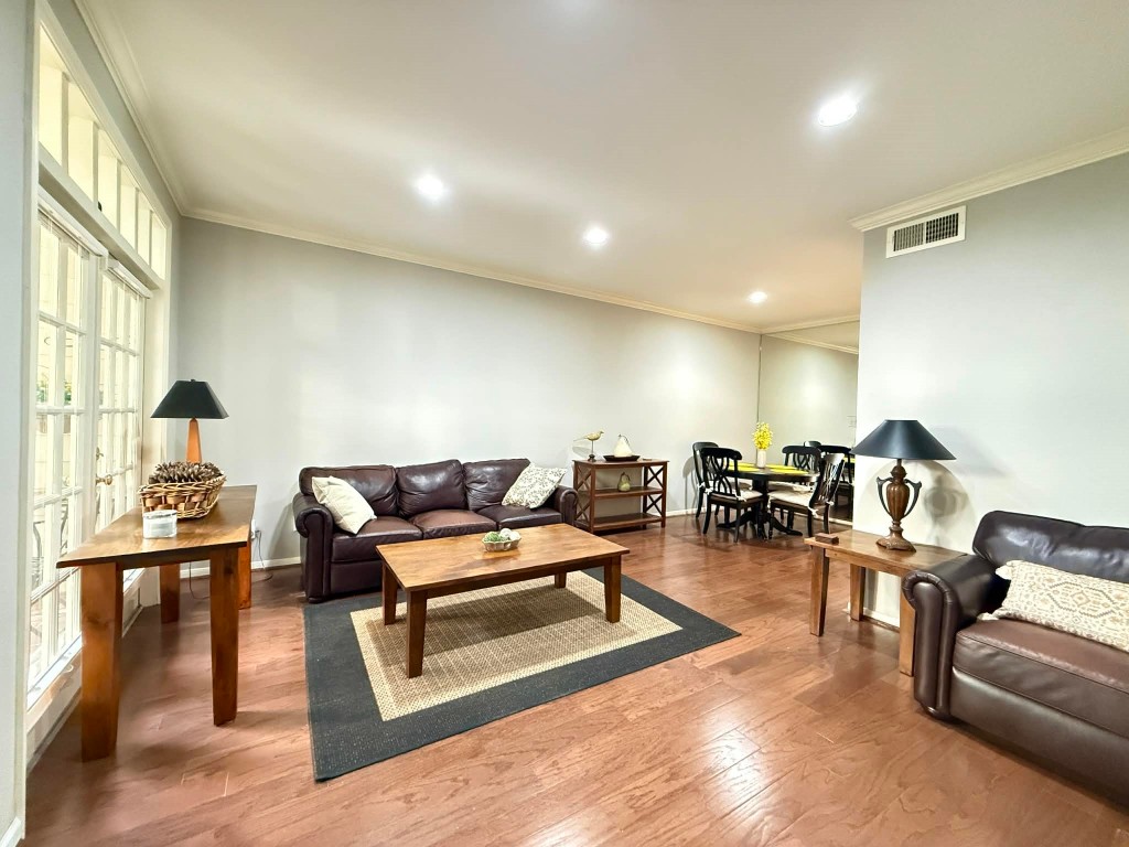 4000 Purdue Street, Unit 107 Houston, TX 77005 - Photo 2 of 10
