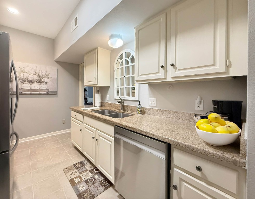 4000 Purdue Street, Unit 107 Houston, TX 77005 - Photo 5 of 10