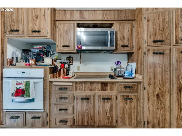 $65,000 | 1225 West 10th Avenue, Unit 18, Junction City, OR 97448