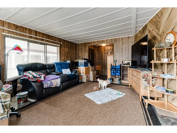 $65,000 | 1225 West 10th Avenue, Unit 18, Junction City, OR 97448