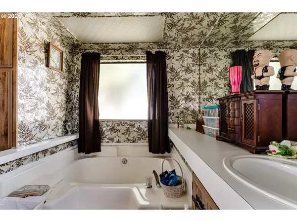 $65,000 | 1225 West 10th Avenue, Unit 18, Junction City, OR 97448