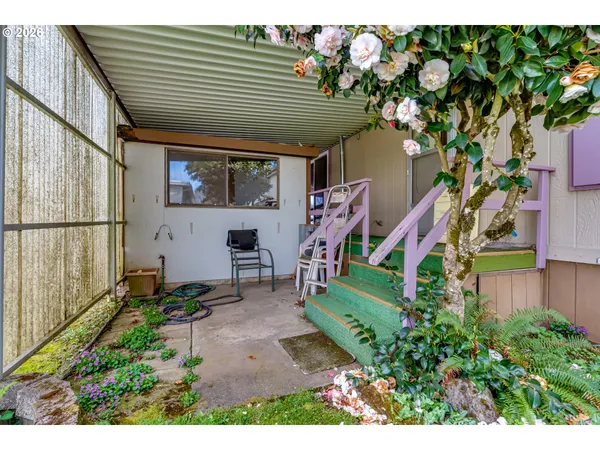 $65,000 | 1225 West 10th Avenue, Unit 18, Junction City, OR 97448