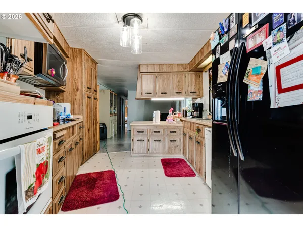 $65,000 | 1225 West 10th Avenue, Unit 18, Junction City, OR 97448